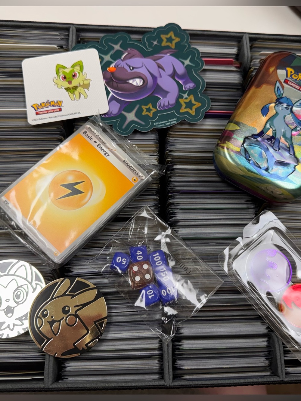 Pokemon 100 Cards & Accessories Lot - Cards, Tin, Dice, Tokens & Stickers